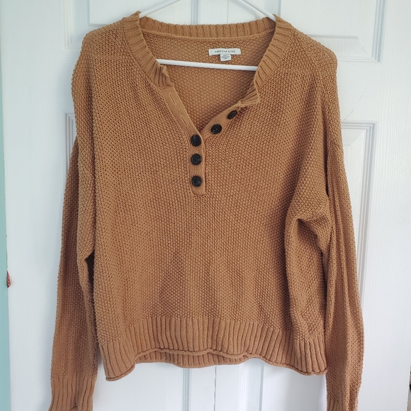 American Eagle sweater